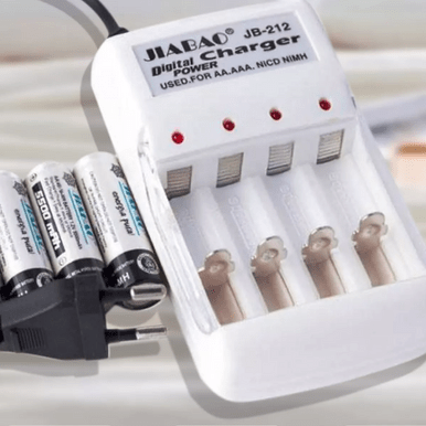 Battery Charger with 4 AA Rechargeable Batteries - Mega Cart